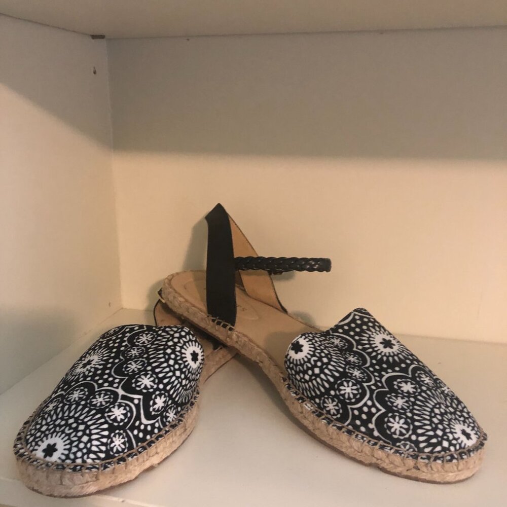 LAST CHANCE: Talbots Black and White Print Espadrilles - Size 11